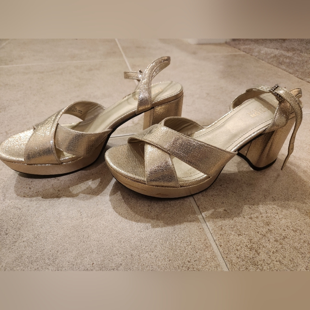 Gold Kenneth Cole Reaction Reeva Platform